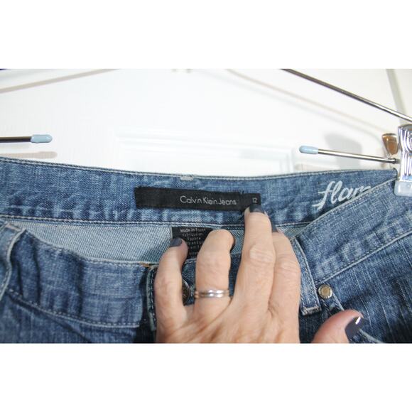 Calvin Klein Women's Double Stone Washed Flare Y2K Jeans sz 12 - Picture 3 of 3